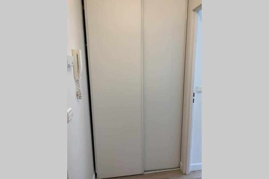 Beautiful Studio Located South Of Paris 부르그-라-레인느 외부 사진