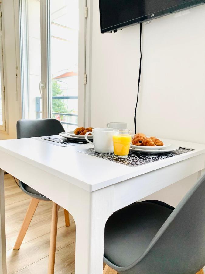Beautiful Studio Located South Of Paris 부르그-라-레인느 외부 사진